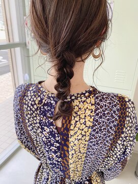 タンデム(tandem) 三つ編みアレンジ