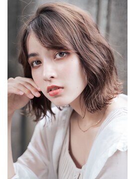 テイラー(Taylor) 【Taylor 】大宮 グレーブラウン×くびれショートボブ