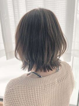 ラテ(latte) レイヤーボブ×オリーブカラー