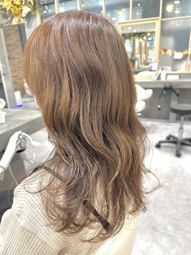 ラベルムバイエーケー(La Belleme by AK) 白髪ぼかしハイライト/ベージュカラー