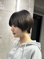 ラック(LUCK)&nbsp;コンパクトショート/船橋/くすみベージュ/細めハイライト