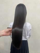 シーズンプラス(SEASON PLUS)&nbsp;【SEASON＋匂坂】さら艶ストレートロングNO21　【縮毛矯正】