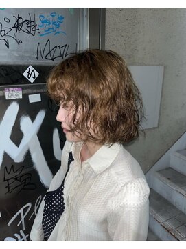 ミュー(Mu) ブリーチパーマ スパイラルパーマ