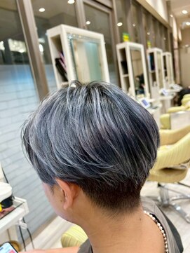 ビスイル 秋葉原店(Vis ill) グレージュアッシュグレージュショートカットミニウルフ