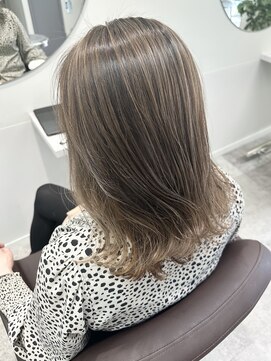 くびれショートボブ40代50代グレイカラー白髪染め白髪ぼかし