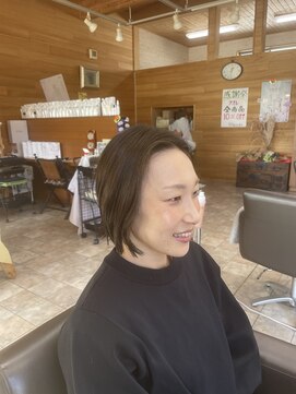 パル(PAL) 【外ハネも内巻きも！】気分で遊べる♪2WAY万能ボブ