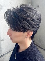 オーシャントーキョー ホワイト 原宿(OCEAN TOKYO WHITE)&nbsp;毛流れセンターパートウルフフェザーパーマ黒髪さわやかヘア