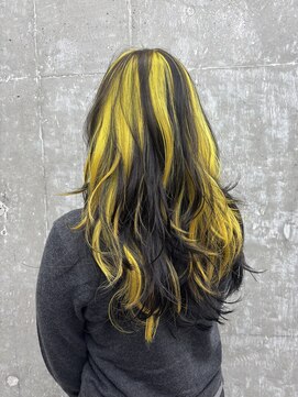 オーン 渋谷(OOn) ブラック×イエローのコントラストロングレイヤー