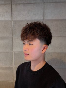 ワンワンオー バーバーショップ コンチネンタル(@110 BARBER SHOP continental) スペインカール