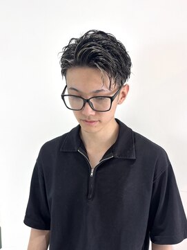 ヨーロ(yolo) アップバングショート