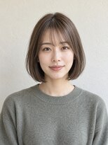 ベルス(bellus)&nbsp;透け感ベージュブラウン×大人のあご下ボブ 20代　30代　40代