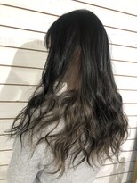 ビーヘアサロン(Beee hair salon) 【渋谷エクステ・カラーBeee/安部 郁美】インナーカラーグレー