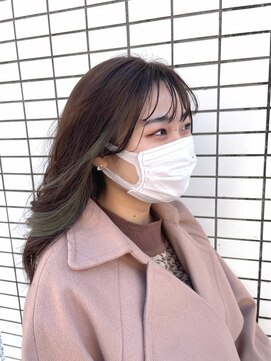 アイリス トーキョー(IRIS Tokyo) ロングヘアにインナーカラーを。