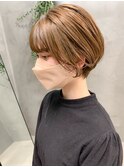ショートボブ、アッシュブラウン、明るめカラー、イルミナカラー