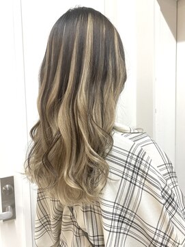 オンザ(ONTHE) ブロンドベージュコントラストデザインカラー