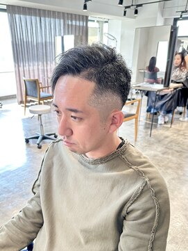 ザ オーダー(THE ORDER) アシメフェードカットハードパートバーバースタイルメンズアシメ