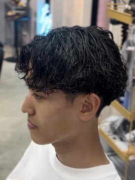 メイン(MENIN) 【Insta@leo_takahashi_14】波巻きパーマ[相模大野/眉毛/メンズ]