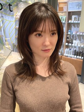 トリコ ショップアンドヘアサロン(tricot shop hair salon) ゆるっとワンカール ミディアムレイヤー くびれヘア