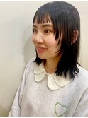 ぱつっとバング/黒髪ミディアム