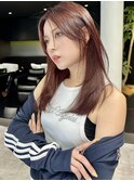 ミディアムレイヤー バタフライカット シャギー ストレート