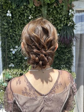 リベルテ(LIBERTE) ふんわりシニヨン