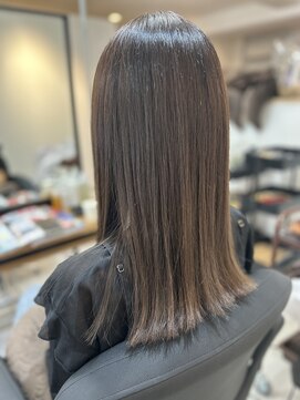 エフフォーユアヘアー 北方店(F for your hair) アッシュベージュ 切りっぱなし