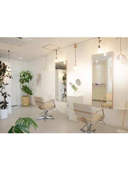 「丁寧に、美しく。大人のための隠れ家サロン。」