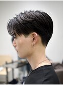 毛流れセンターパートニュアンスパーマカルマヘアメンズ パーマ
