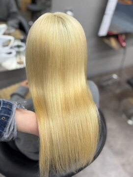 エミーバイモアムー(Emmie byMoremuu) 【あいり】抜きっぱなしブロンド