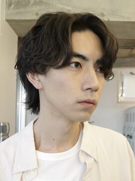 バイフィフス 原宿/表参道(by fifth) 原宿ルーズパーマメンズカットセンターパートウルフツーブロック