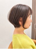 重たく見えないショートボブ