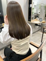 アトレ 梅田店(attrait)&nbsp;セミロングのツヤ髪ブラウン×トリートメント仕上げ