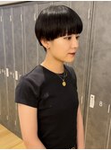 個性的刈り上げマッシュベリーショートヘアスタイルカット