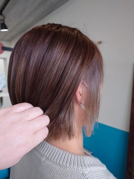 キキヘアメイク(kiki hair make) インナーカラーシルバー