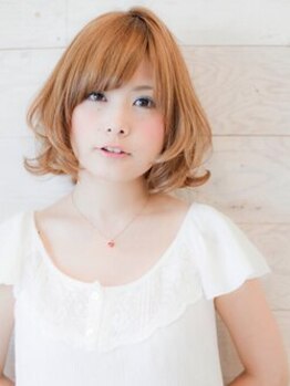 サロン ド ラスティの写真/髪のダメージを最小限に抑えた施術が◎髪に優しい薬剤で、艶感・透明感・色持ちもUP！理想の色味を実現♪