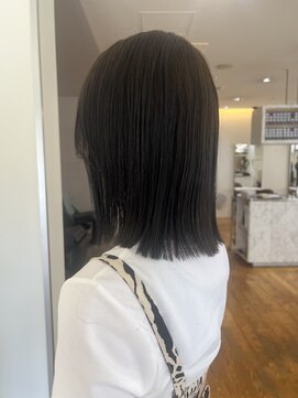 ベンチ(bench) ぱつっとボブ×透け感グレージュ