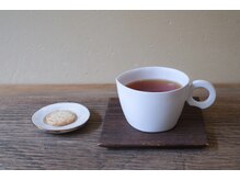 ザズー 髪と図書(zazou)の雰囲気（ゆったりとした音楽と有機の紅茶やハーブティをお楽しみください）