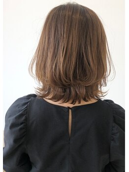 全席個室型美容室 Libellule by GALLARIA可児店【12/1 OPEN！】の写真/【可児市広見】全席個室12/1OPEN!顔周りも綺麗に染まる◎デザイン自在なオシャレな白髪染め♪