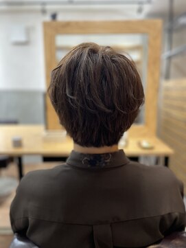 クーシ(kuusi) 縦落ちパーマ【高円寺/東高円寺/新高円寺】