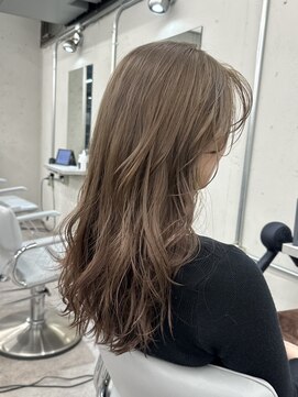 アルテヘアー(arte HAIR) 透明感ベージュの柔らかロングウェーブ