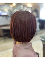 エルプリエ(elle brille) 深みレッド×顔まわりレイヤーボブ