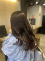 リファインド(REFINED)&nbsp;まとまりと華やかさを叶えるローレイヤー　AYANO