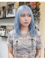 グッドフェローズ キタホリエ(GoodFellas kitahorie) 透明感レイヤーカールのハイトーンブルーブリーチデザインカラー