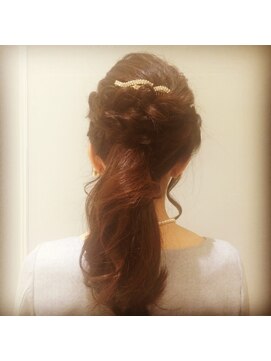 ネオリーブギンザ 銀座店(Neolive GINZA) カジュアルなポニーテール