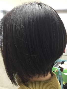 サイン ヘアー(sign hair) 前下がりボブ