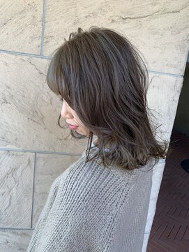 ステラノルド(Stella nord) 外ハネスタイル〈ステラノルド〉