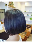 前下がりボブ