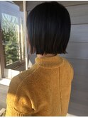 切りっぱなしのミニボブ