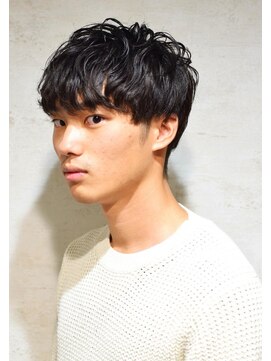 クオンヒール(QUON HEAL) 刈り上げニュアンスパーマフェザーパーマサーフカールｕ