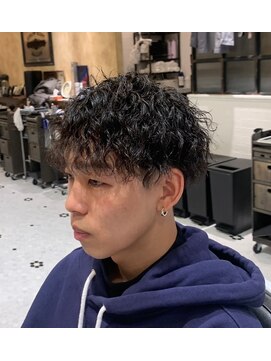 ルドローブラントオオサカ(LUDLOW BLUNT Osaka) 【LUDLOW BLUNT】ツイストスパイラルパーマ バーバーヘア 大阪